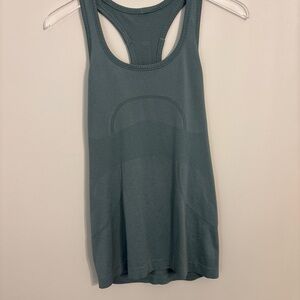 Lululemon Swiftly Tech Racerback Tank Top in Medium Forest Size 8